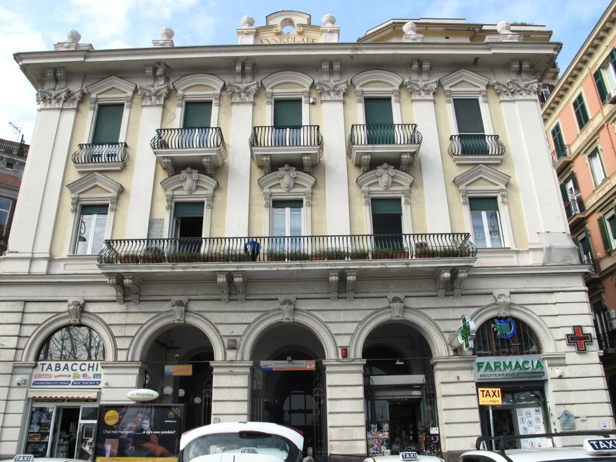 Monocamera Con Terrazzogiardino -Studette -Zona Panoramica Posillipo Napoli Bagian luar foto